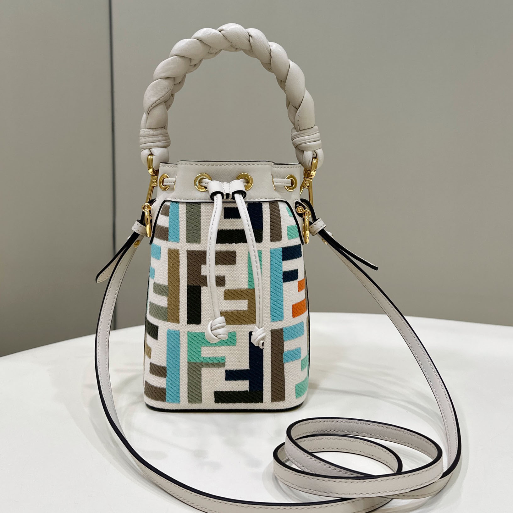 Fendi Bucket Bags - Click Image to Close